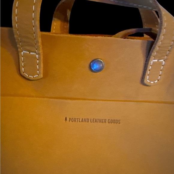 Portland Leather Mustard Color Leathern Crossbody / Satchel Like New Bag - Picture 4 of 9